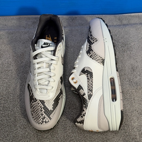 Nike air max 1
Womems
'Ore wood snake'
Nwot - Picture 3 of 11